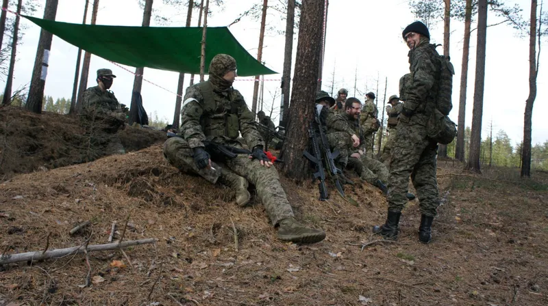 Пауки в банке III, 25.04.2015