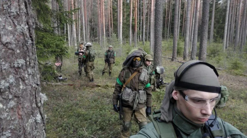 Пауки в банке III, 25.04.2015