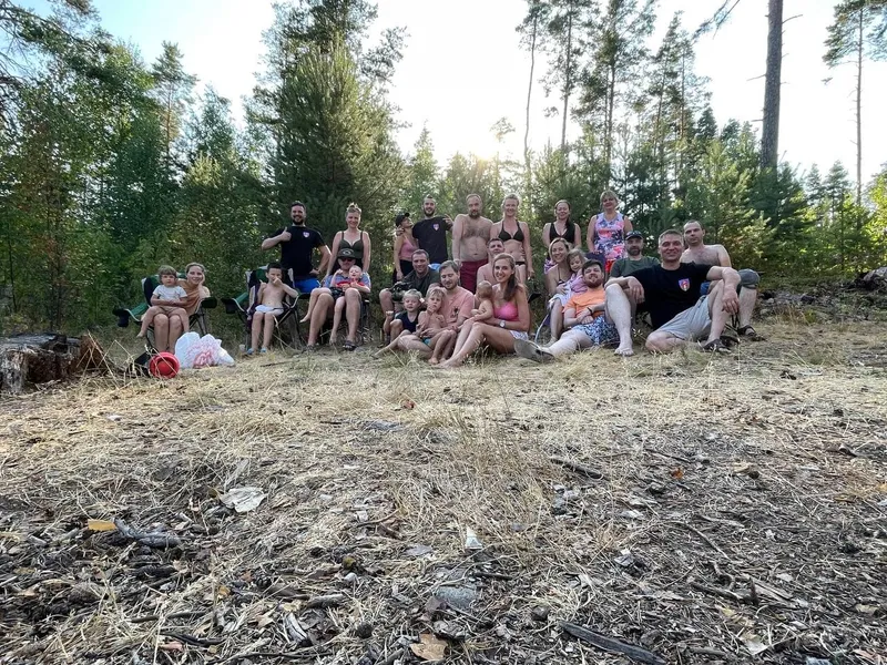 В Питер вышел хороший такой перерыв по играм/ Да тренировок в жару мы провели вдоволь, решили выбраться с семьями на При